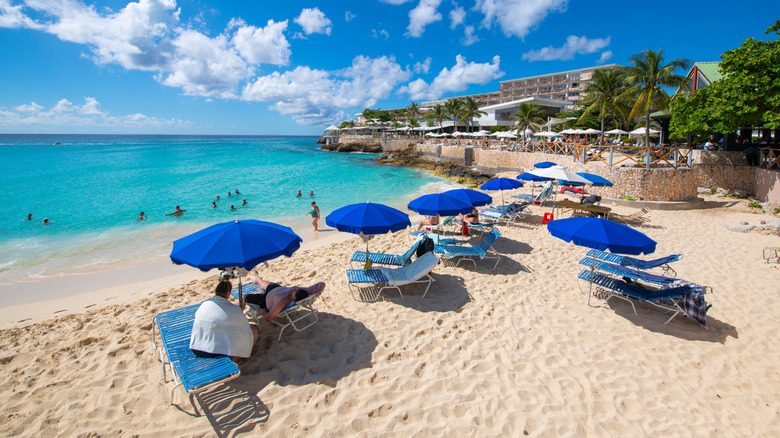 Beach at Luna Bay